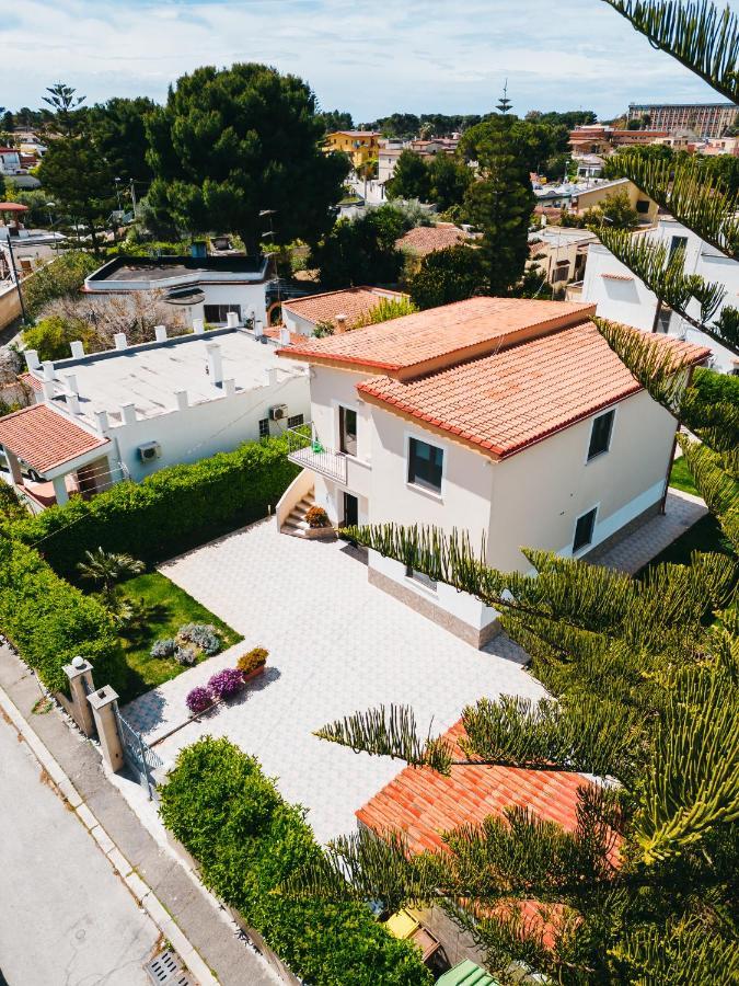 Dimora Mariu Bed & Breakfast Taranto Exterior photo