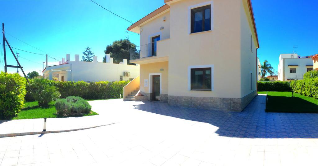 Dimora Mariu Bed & Breakfast Taranto Exterior photo